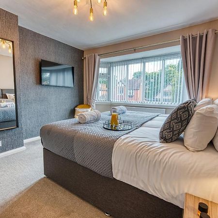 Elegant 5 Bed House - Sleeps 9, Central Solihull, Nec, Jlr, Hs2, Resorts World, Airport Business And Leisure Stays, Exterior foto